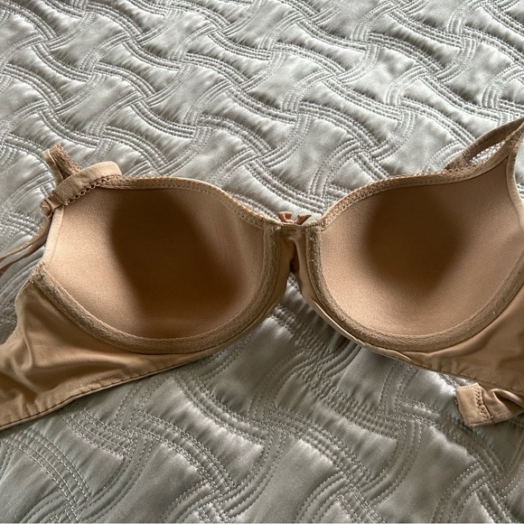 Victoria's Secret VS Body by Victoria Nude Lined Demi Bra Convertible Straps 32D - Picture 2 of 5